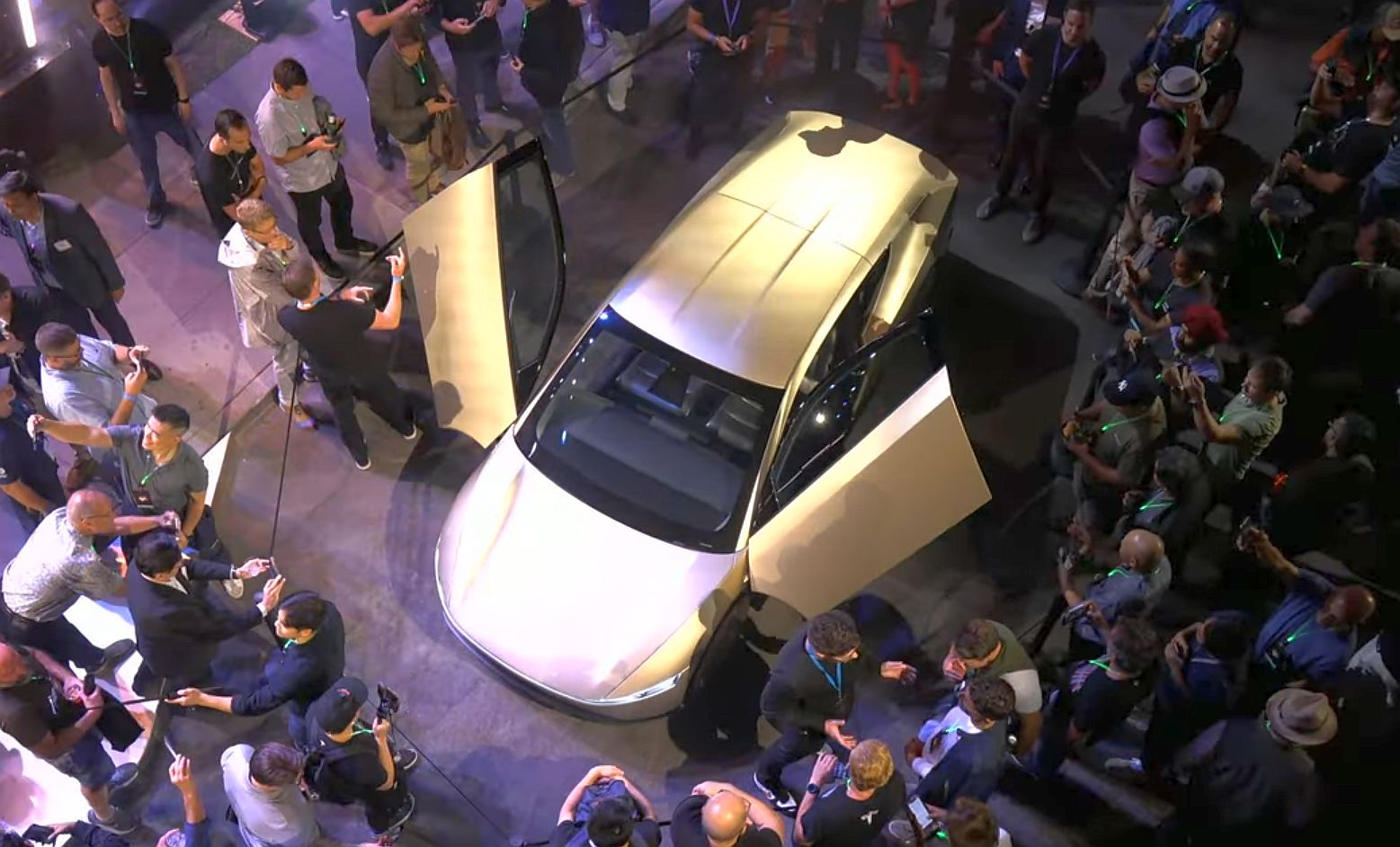 Tesla Robotaxi: Cybercab z wbudowanym szoferem - AutoVolta.pl