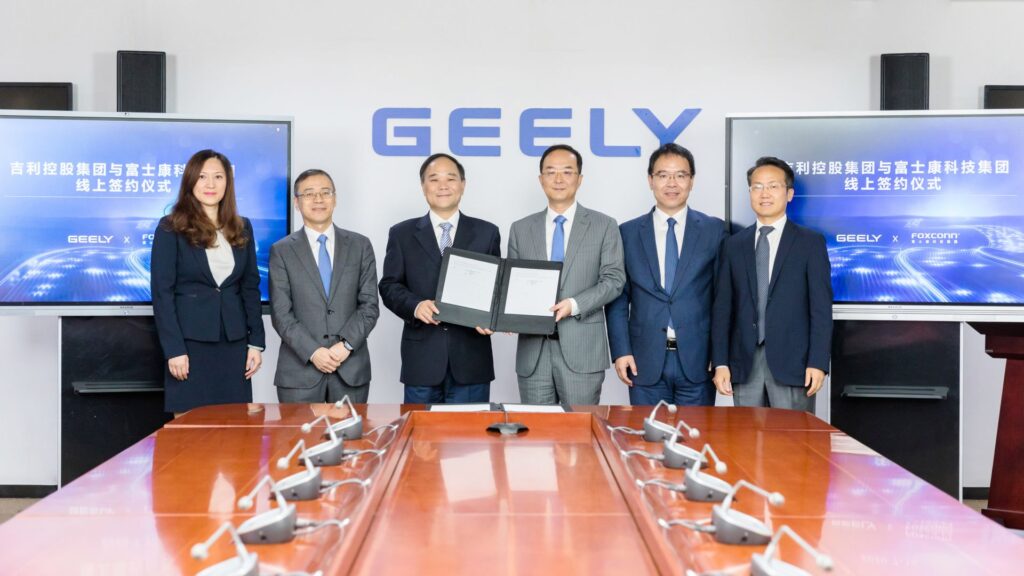 Podpisanie umowy o współpracy w produkcji aut elektrycznych między Geely a Foxconn