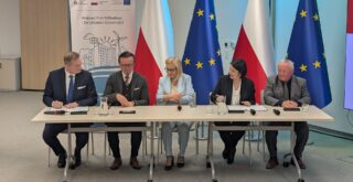 Podpisanie umowy o inwestycji NFOŚiGW w ElectroMobility Poland.